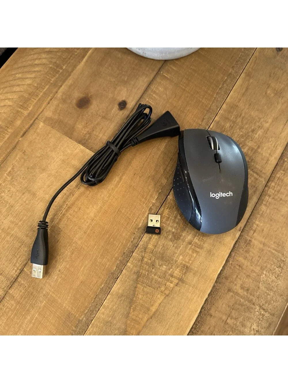 Logitech M705 Wireless Optical Mouse w/USB Receiver And Betteries